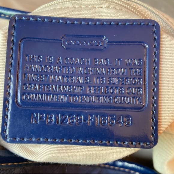 COACH LIKE NEW Signature Nylon Daisy Backpack Bag 16548 Navy Blue like new - Picture 9 of 10